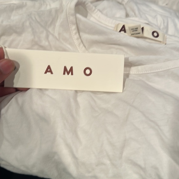 AMO Ruffle Back Shirt NWT - Picture 3 of 3